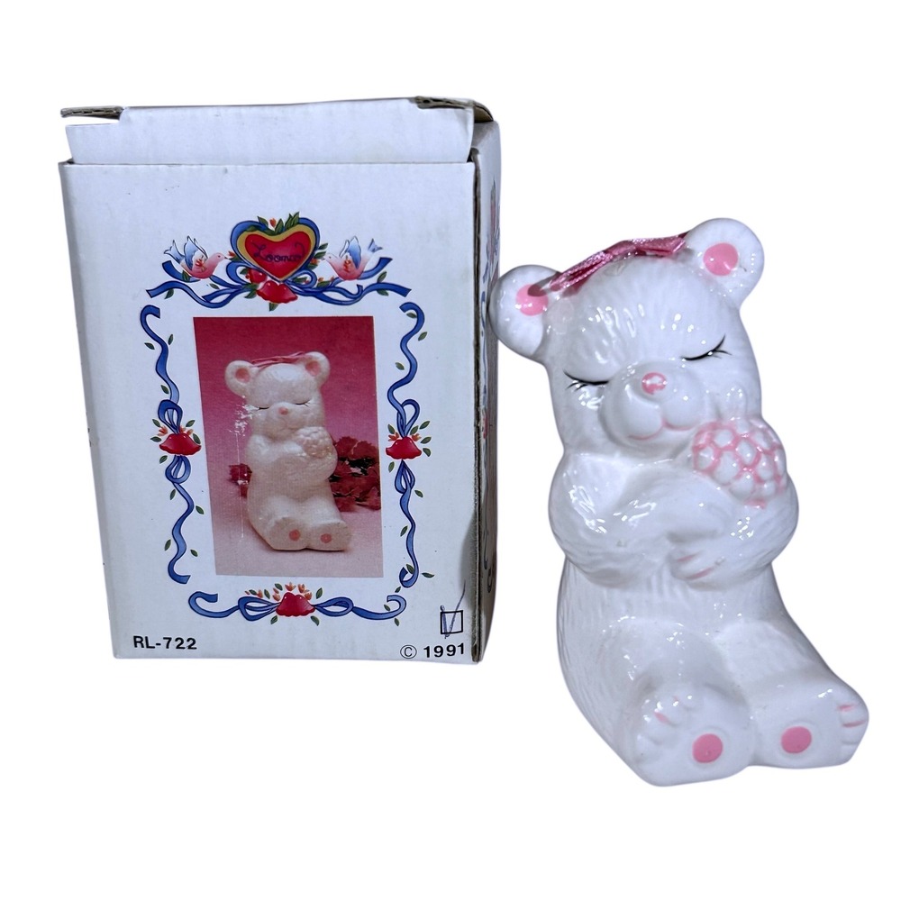 Loomco Original 1991 Ceramic Teddy Bear Pink Bow Holding Flowers Figurine‎ RL722